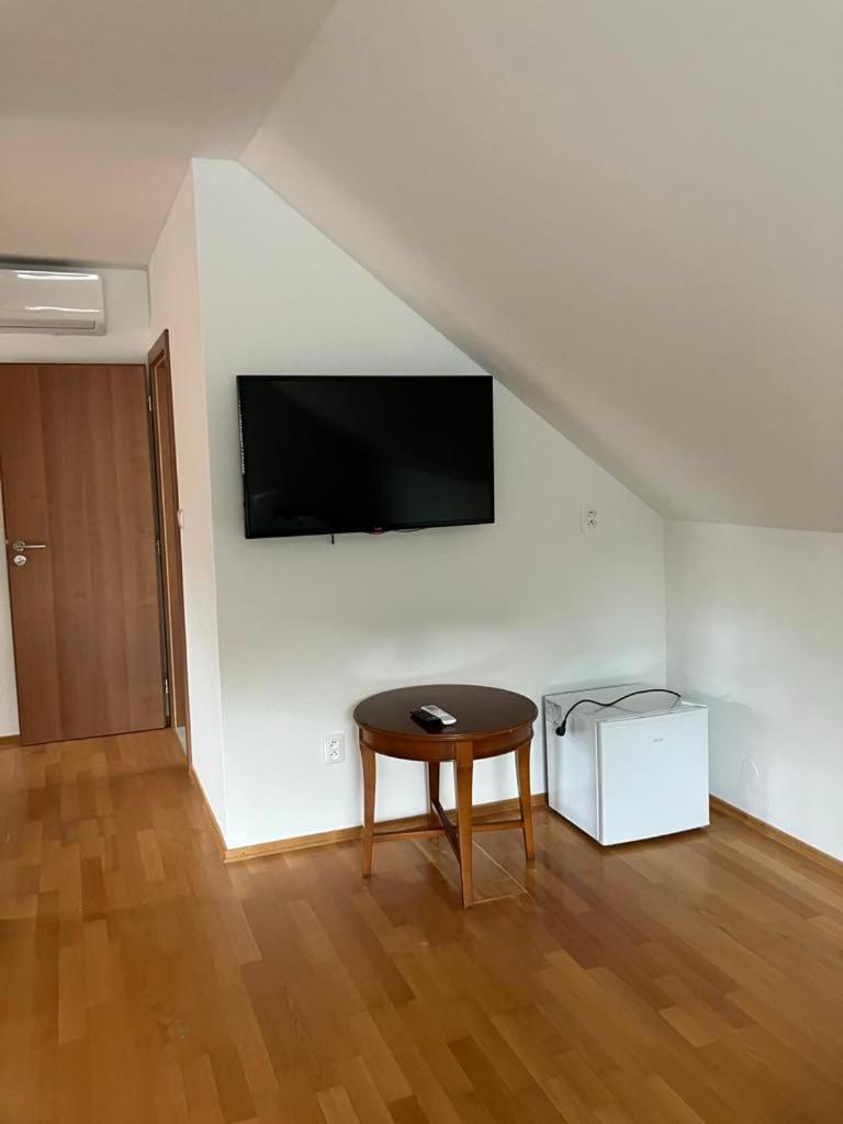 Vila Pri Kupeloch ボイニツェ エクステリア 写真